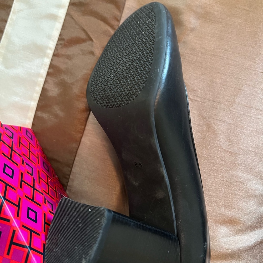 Tory Burch shoes - Picture 7 of 10